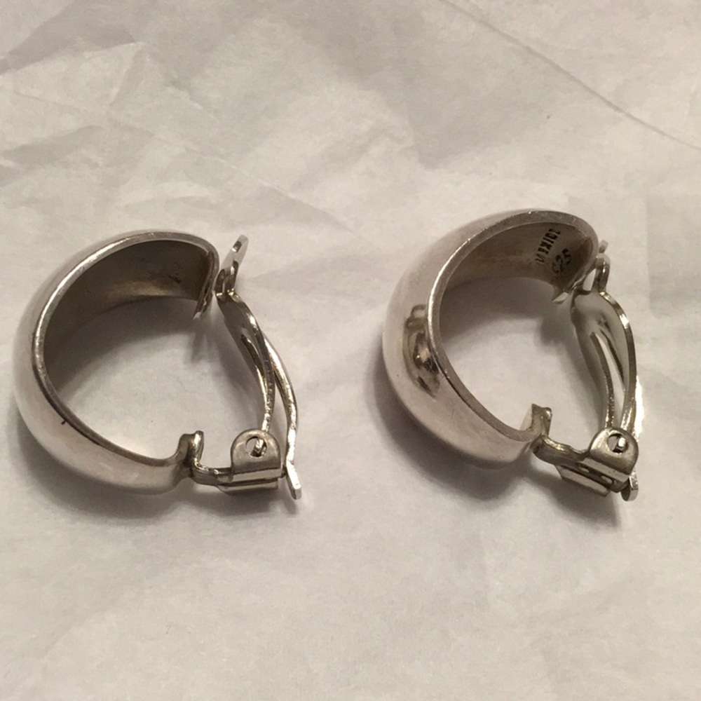 Sterling Silver 925 Stamped, 1” Hoops, made in Mexico. CLIP EARRINGS.LIGHTWEIGHT